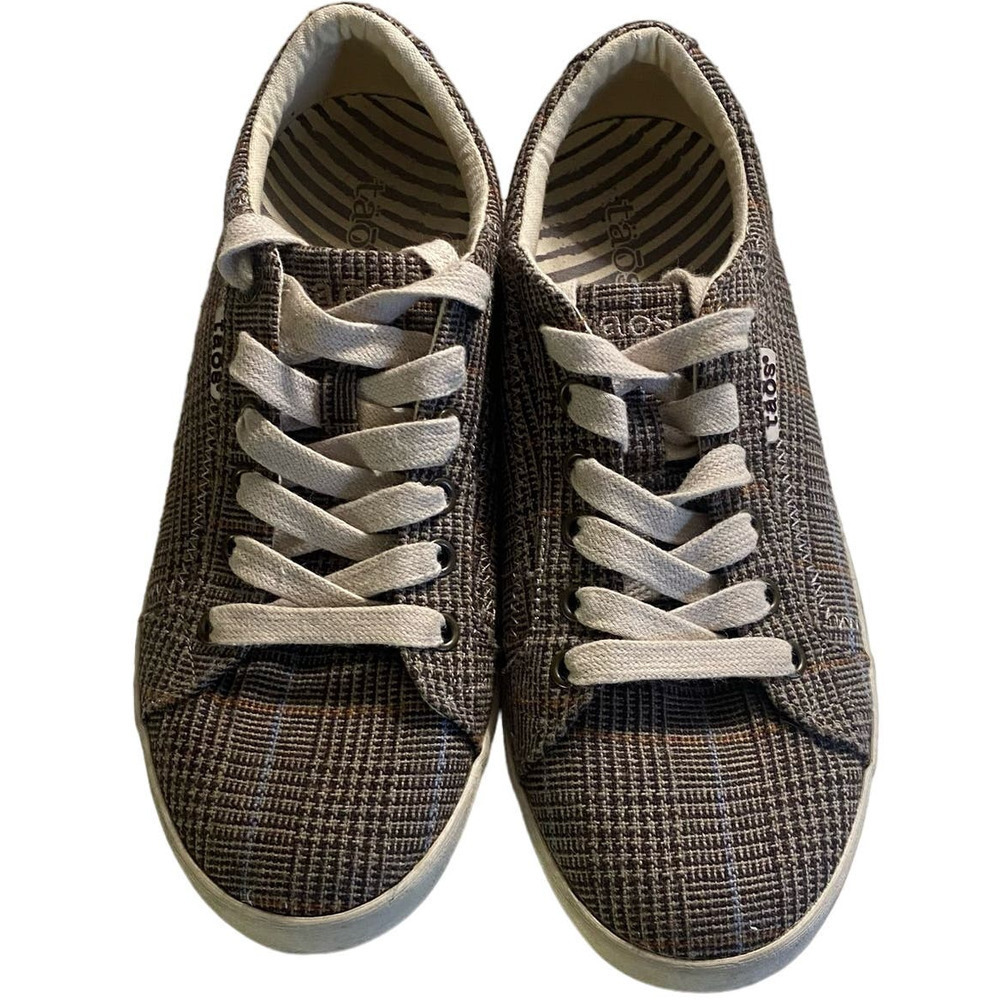 TAOS Footwear Women's "Star" Plaid Canvas Sneakers, Size 7.5